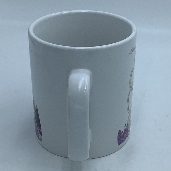 Mug commemorating the Marriage of Prince William and Catherine Middleton in 2011 - Picture 5 of 10